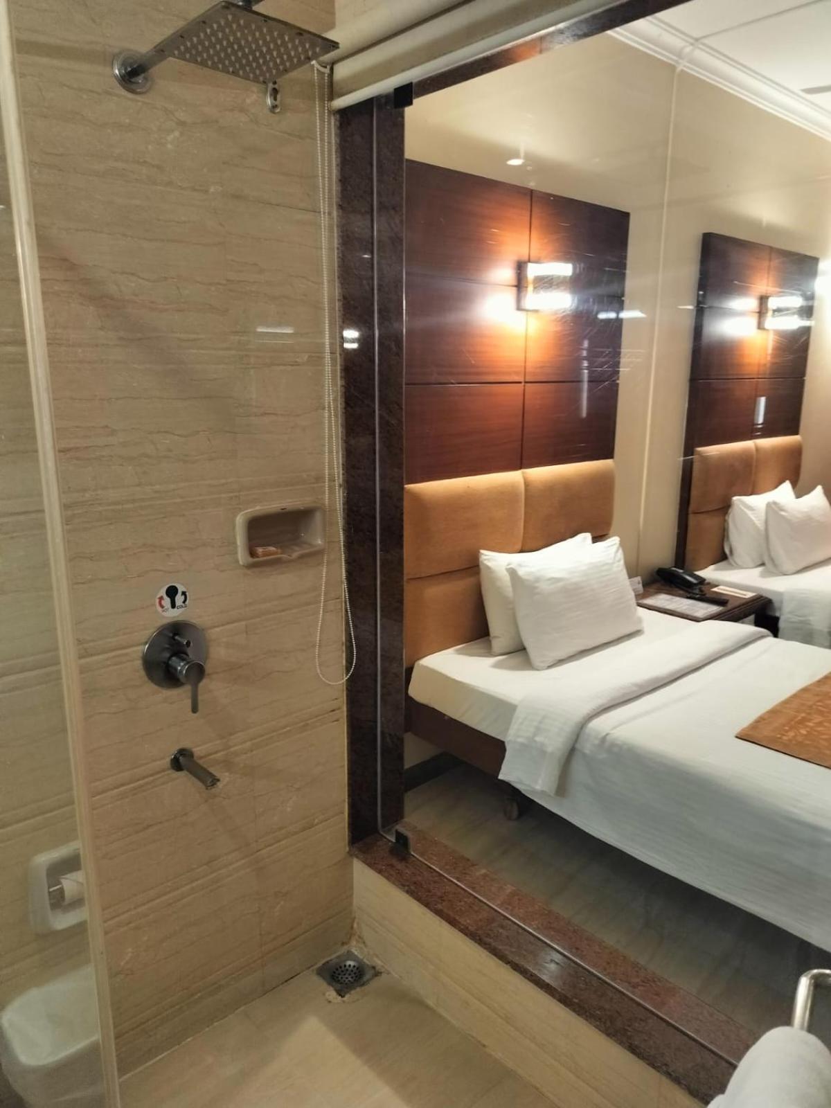Shenbaga Hotel And Convention Centre Puducherry Eksteriør billede