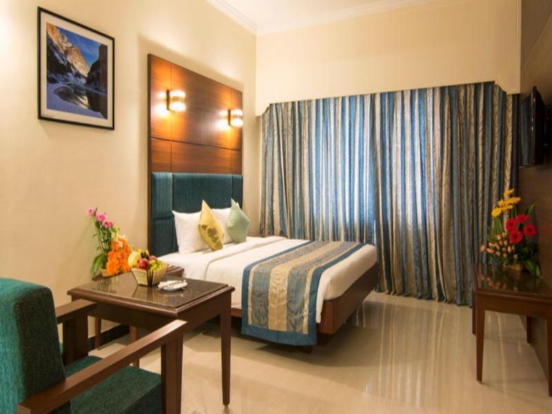 Shenbaga Hotel And Convention Centre Puducherry Eksteriør billede